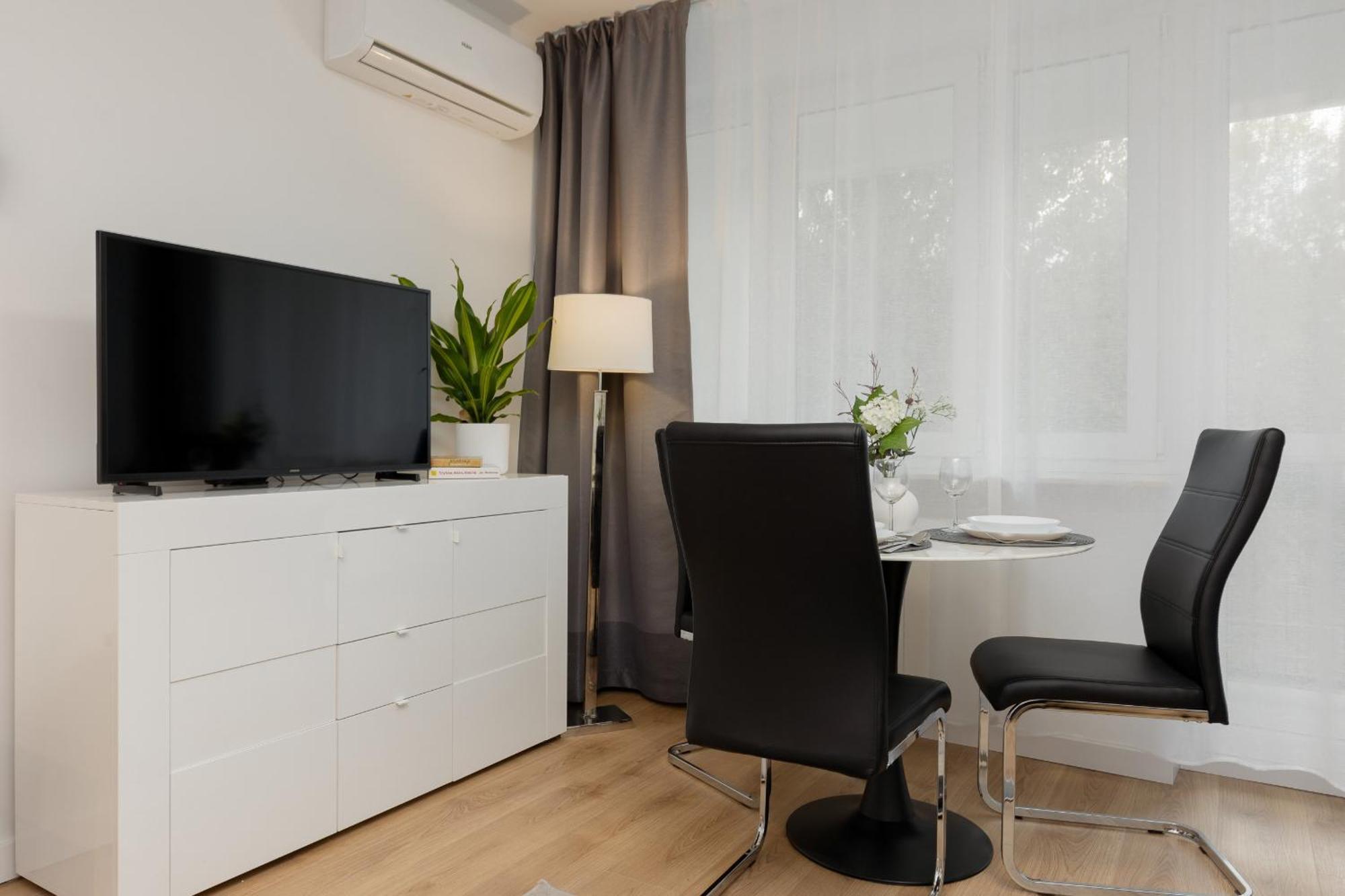 Studio Bruna Metro Pole Mokotowskie By Noclegi Renters Varşova Dış mekan fotoğraf
